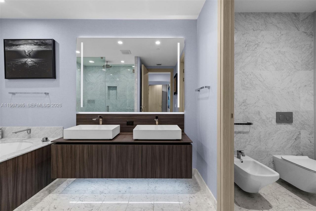 1000 Brickell Plz , Unit PH5304, Miami, FL 33131 Photo