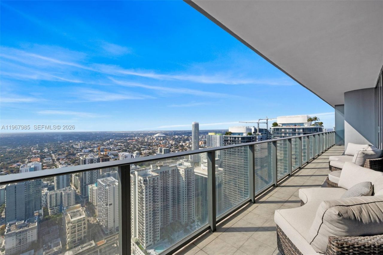 1000 Brickell Plz , Unit PH5304, Miami, FL 33131 Photo