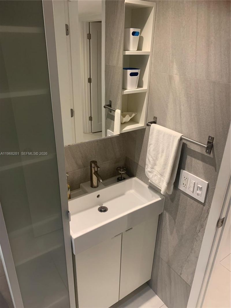 2326 S Cypress Bend Dr , Unit 221, Pompano Beach, FL 33069 Photo