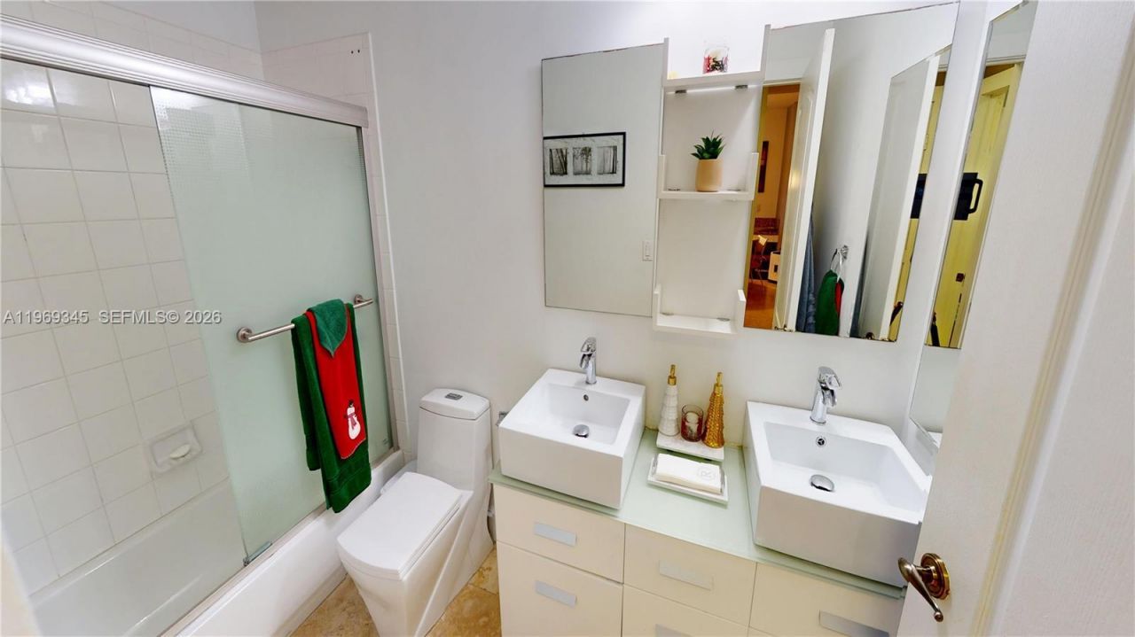 10730 NW 66th St , Unit 512, Doral, FL 33178 Photo