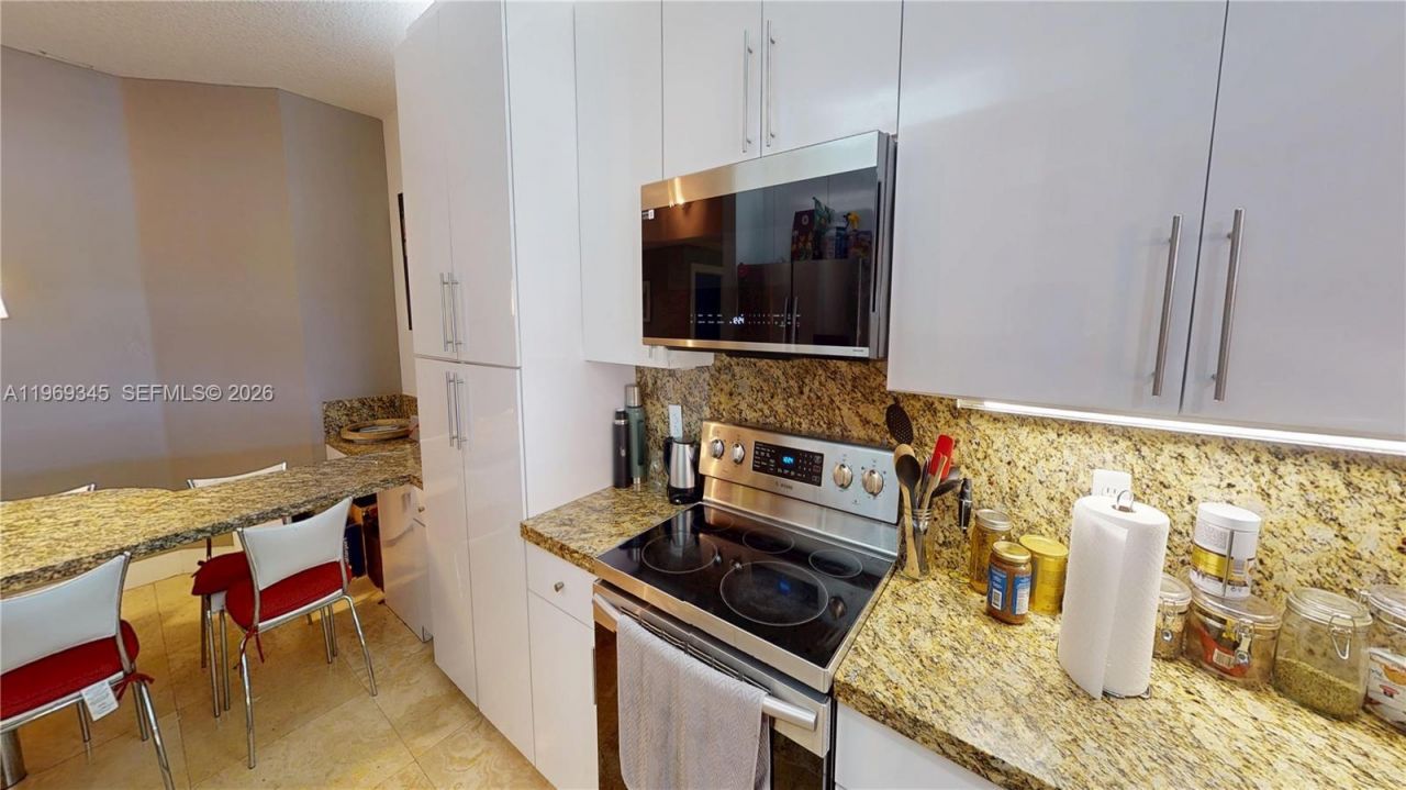 10730 NW 66th St , Unit 512, Doral, FL 33178 Photo