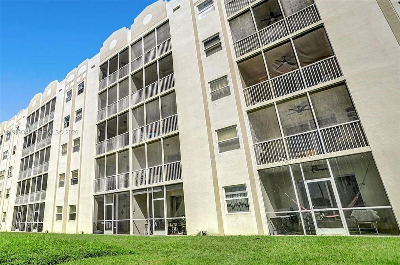 10730 NW 66th St , Unit 512, Doral, FL 33178 Photo