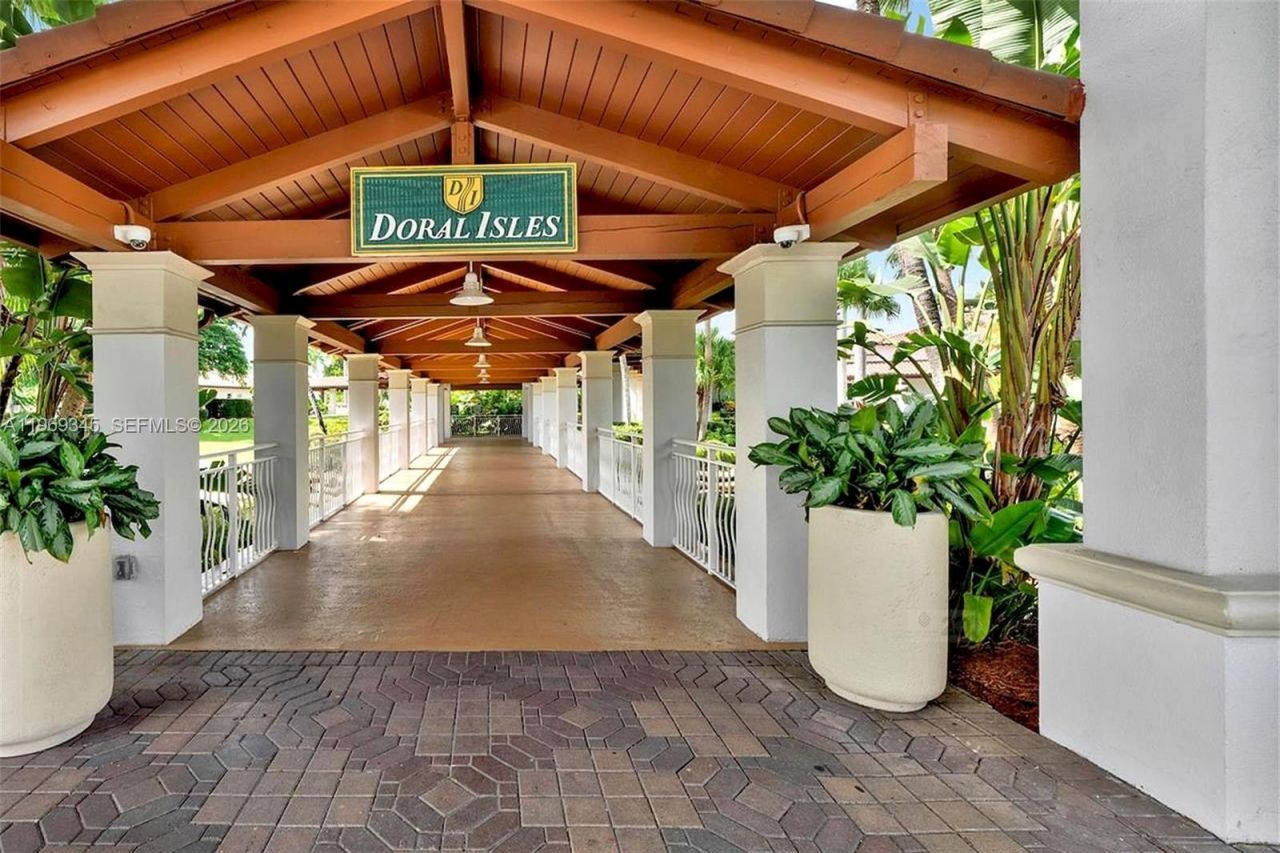 10730 NW 66th St, Unit 512, Doral, FL 33178 Photo