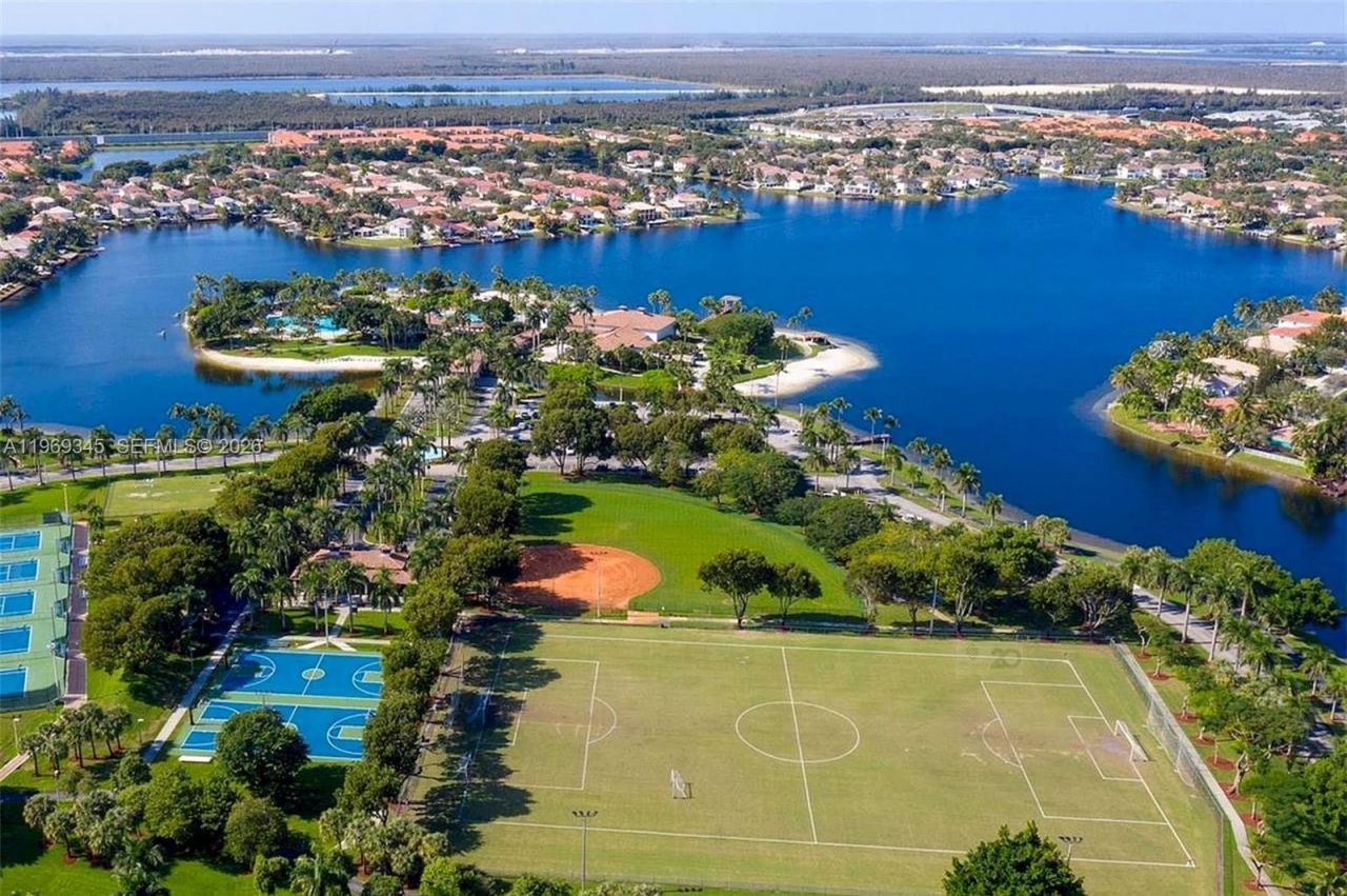 10730 NW 66th St, Unit 512, Doral, FL 33178 Photo