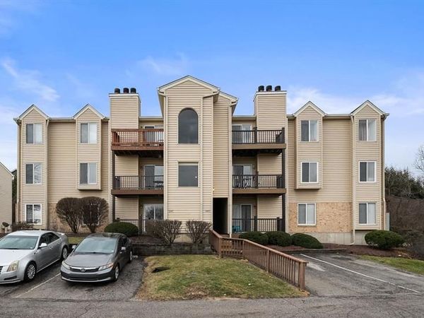 2407 Sandalwood Creek Court, Unit A, Wildwood, MO 63038