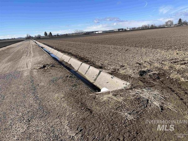 6613 Denver Rd, Fruitland, ID 83619