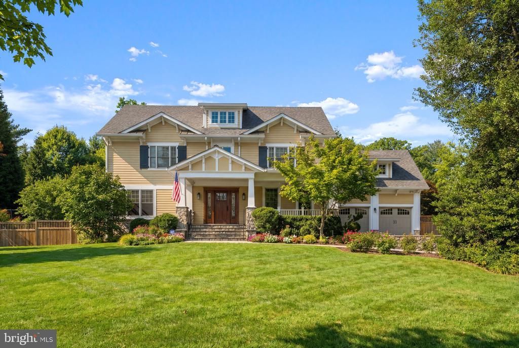 448 Nelson Drive Ne, Vienna, VA 22180 Main Photo