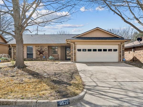 8521 Whitney Drive, White Settlement, TX 76108