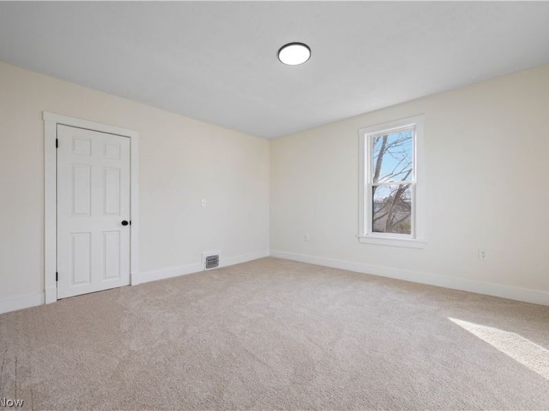 510 E Broad Street, Louisville, OH 44641 Photo 28