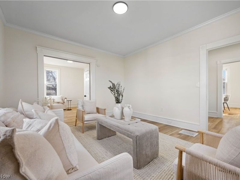 510 E Broad Street, Louisville, OH 44641 Photo 8