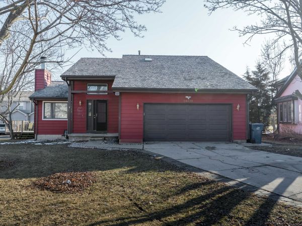 34439 N Saddle Lane, Gurnee, IL 60031