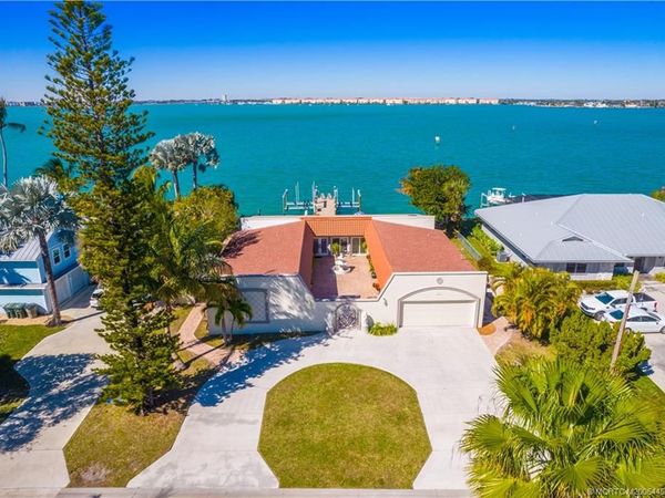 1811 Bayshore Drive, Fort Pierce, FL 34949