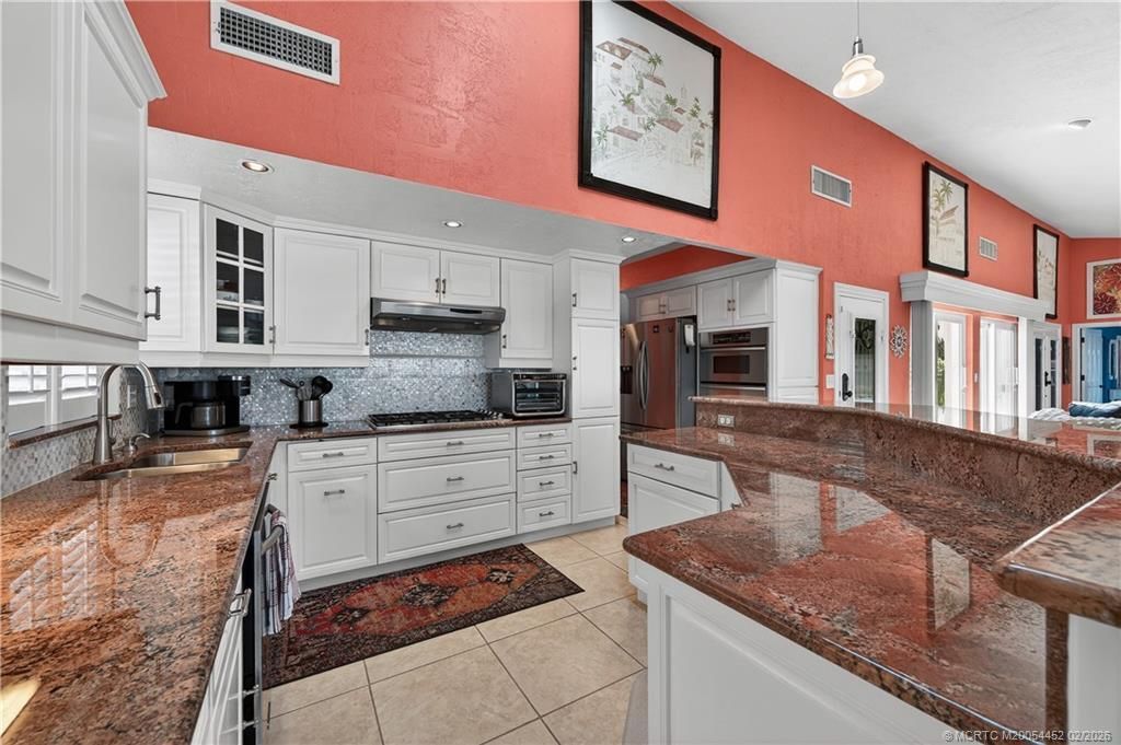 1811 Bayshore Drive, Fort Pierce, FL 34949 Photo