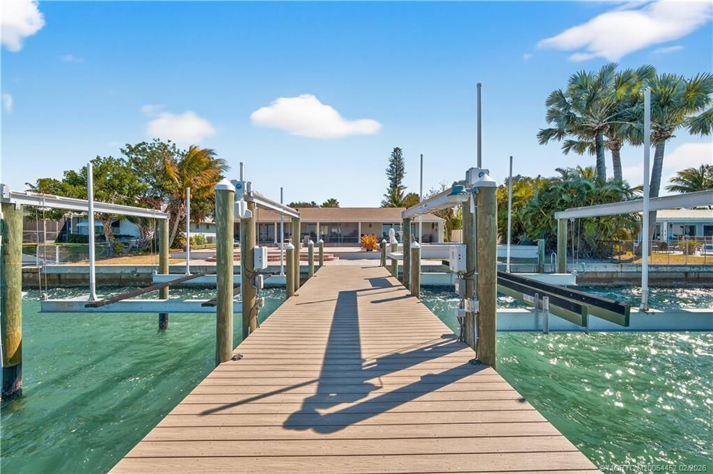 1811 Bayshore Drive, Fort Pierce, FL 34949 Photo