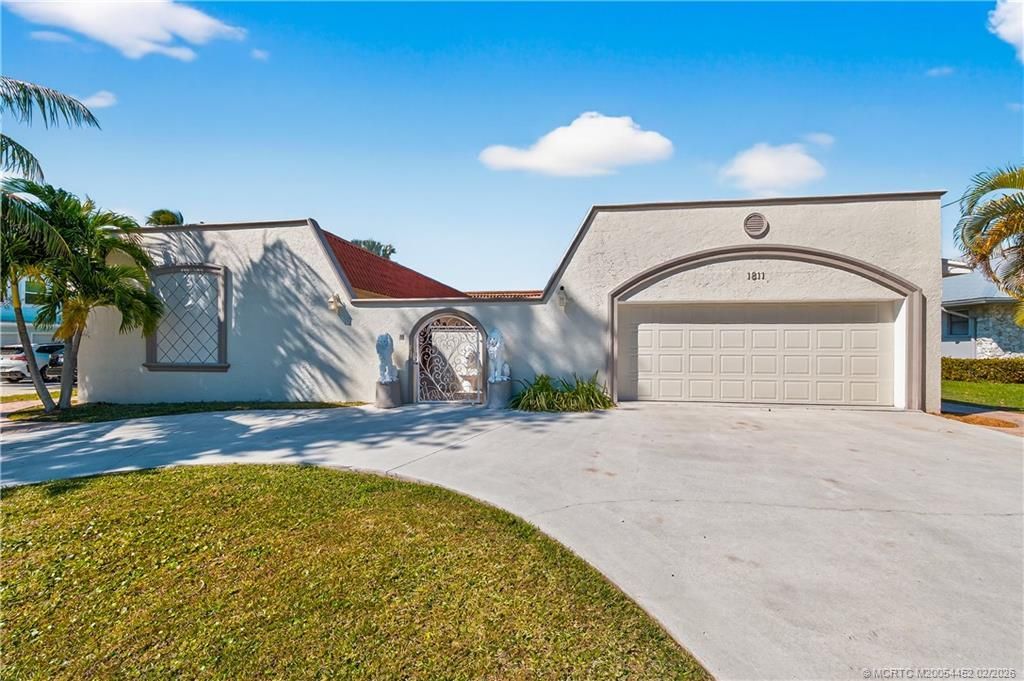 1811 Bayshore Drive, Fort Pierce, FL 34949 Photo