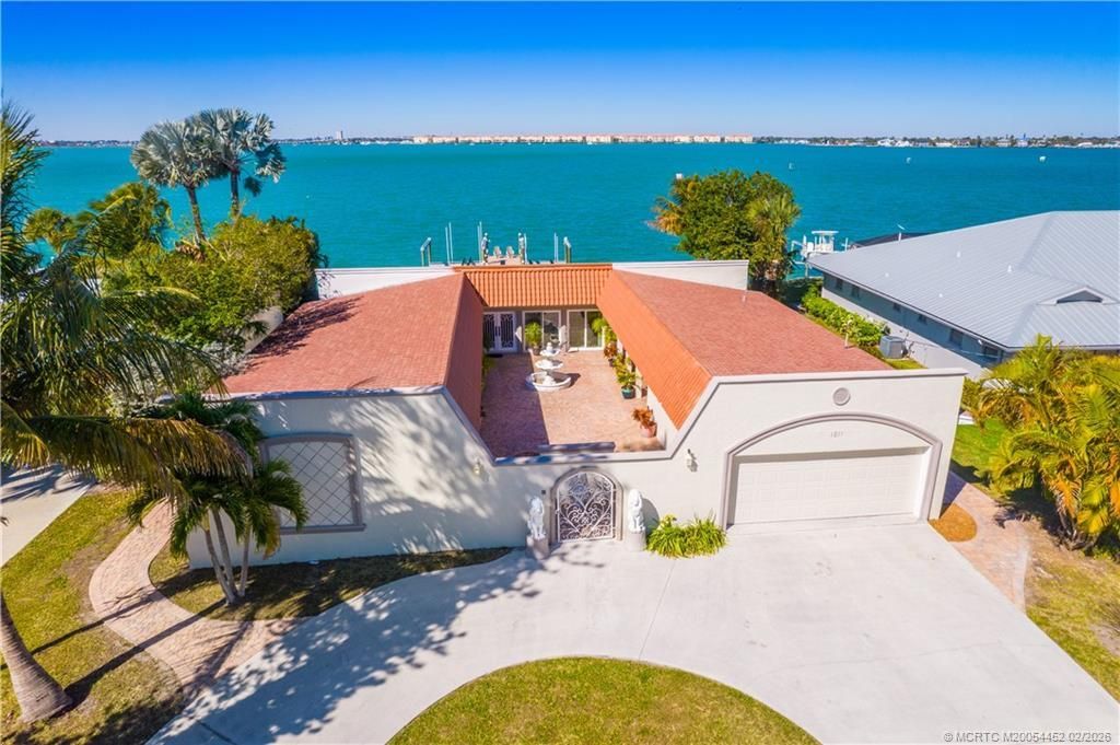 1811 Bayshore Drive, Fort Pierce, FL 34949 Photo