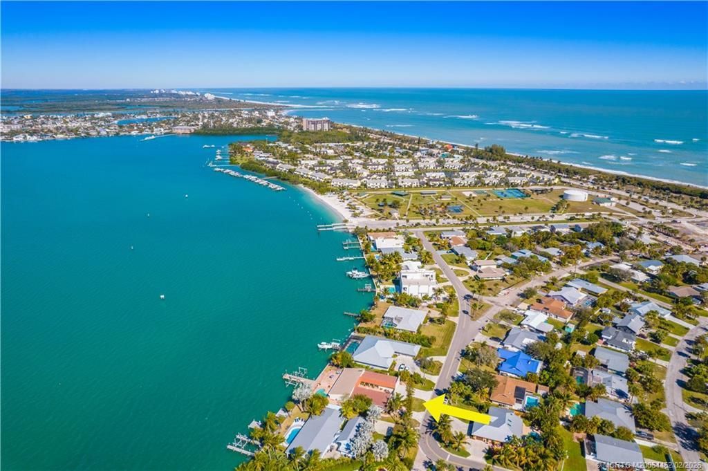 1811 Bayshore Drive, Fort Pierce, FL 34949 Photo