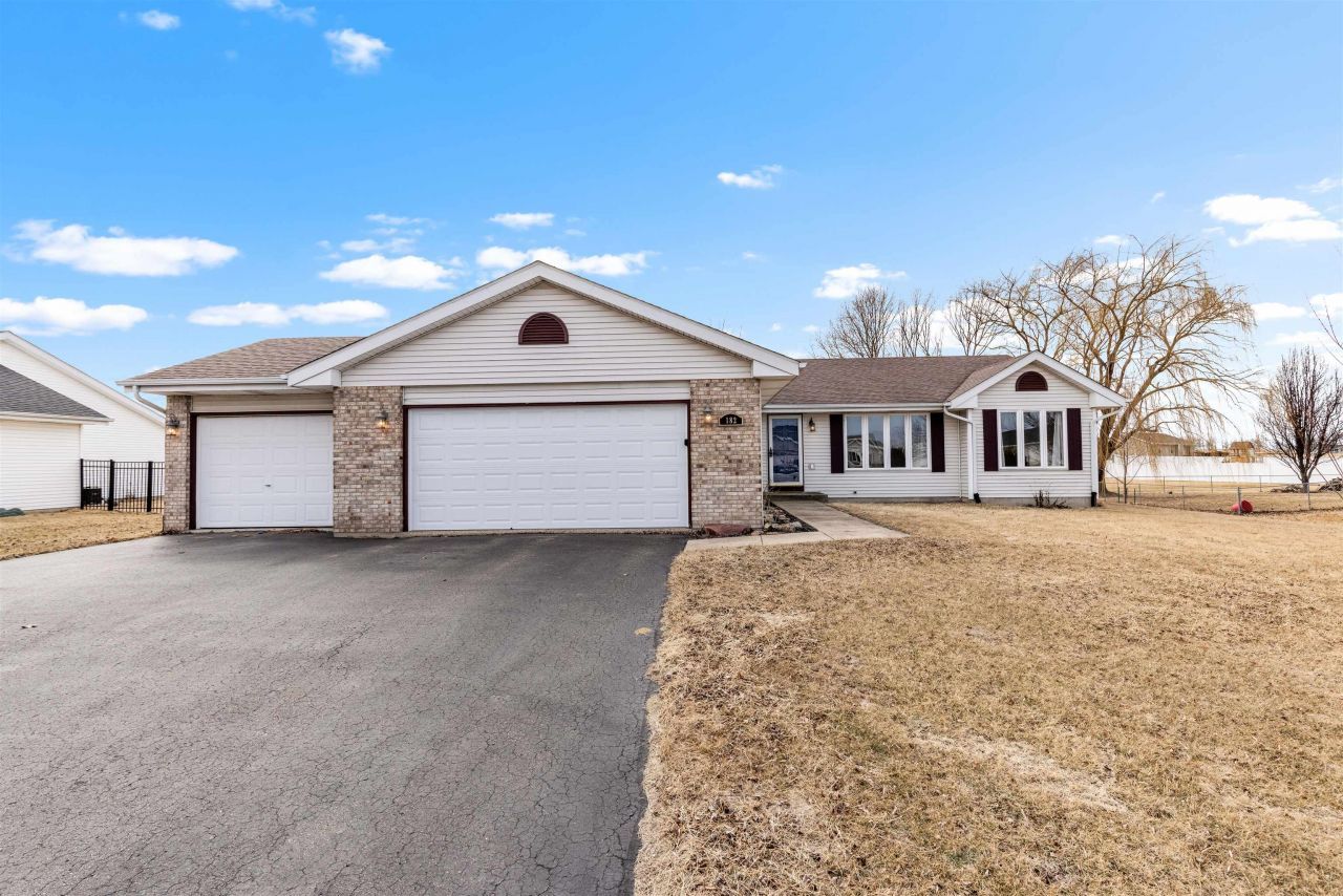 182 Autumnwood Lane, Davis Junction, IL 61020 Main Photo