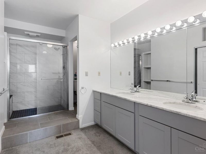 310 Klotter Avenue, Cincinnati, OH 45219 Photo 12