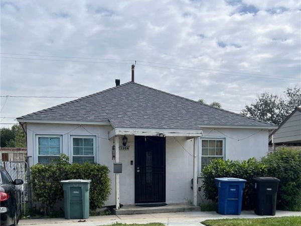 1304 N Griffith Park, Burbank, CA 91506