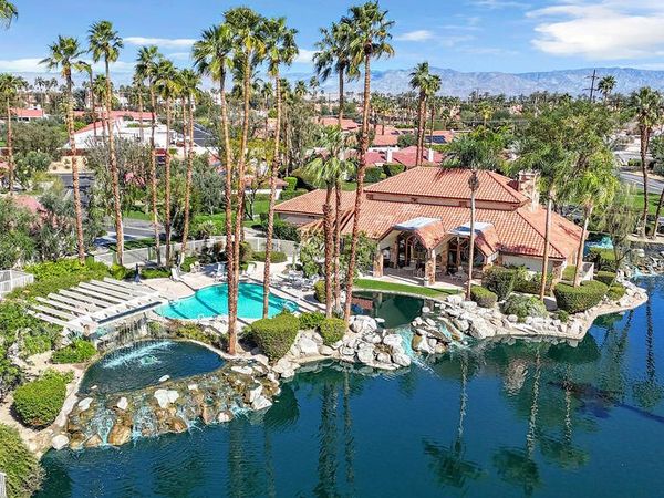 204 Lakecrest Lane, Palm Desert, CA 92260