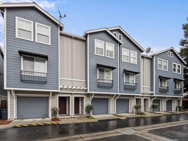 22876 22876 Charing St, Hayward, CA 94541