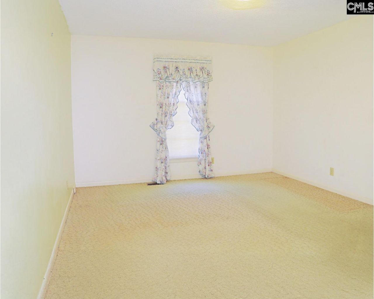 2778 Riley Street  Photo 5