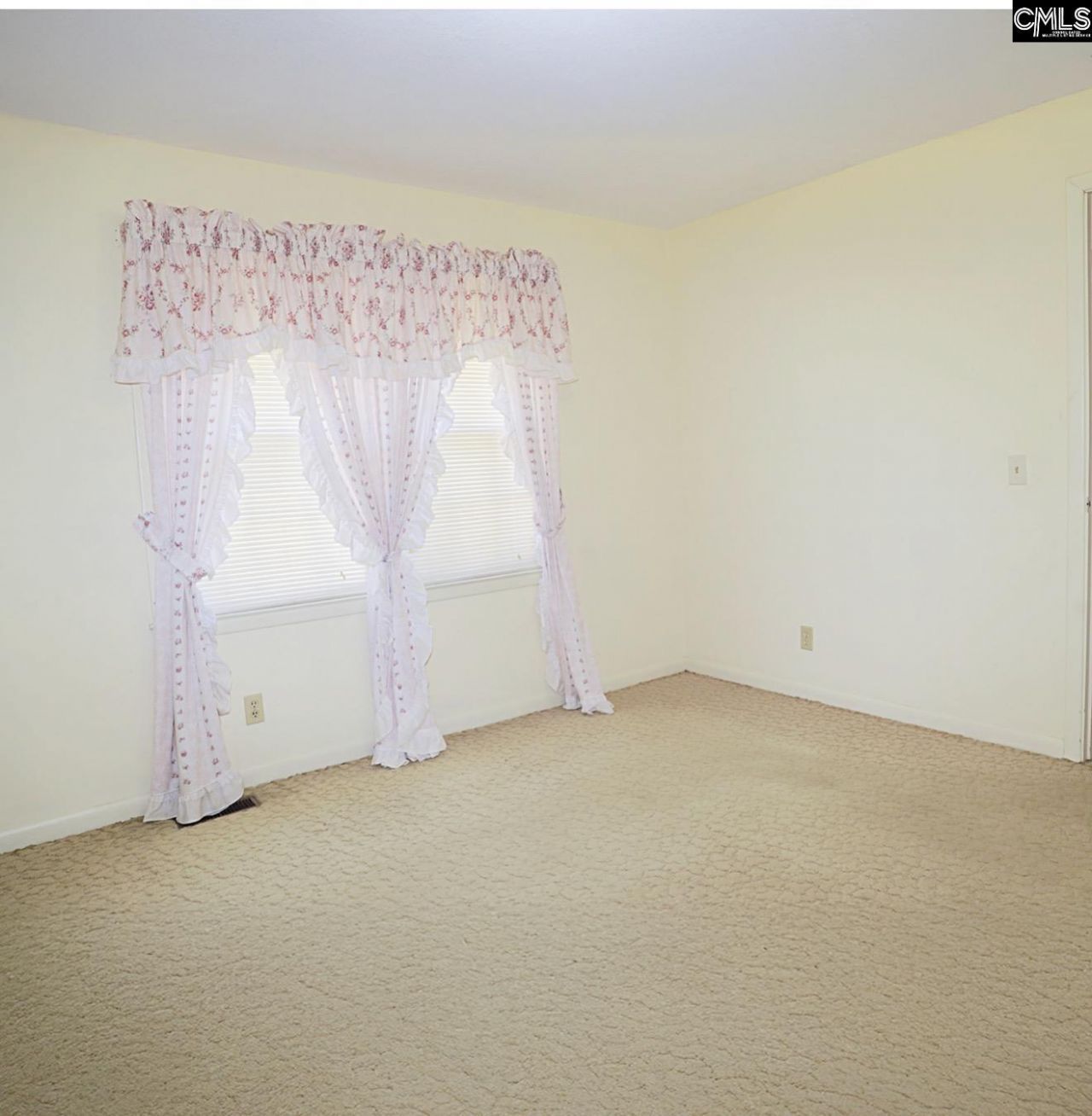 2778 Riley Street  Photo 6