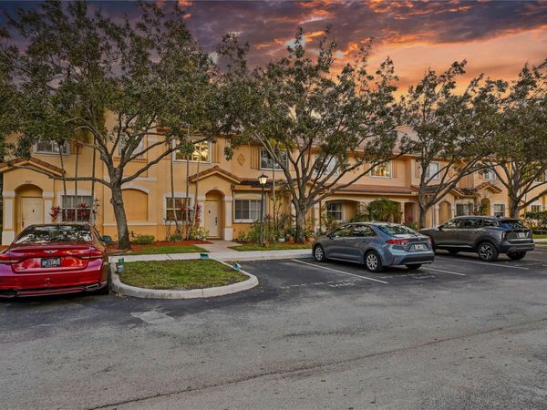 2827 SW 83rd Ter, Unit 102, Miramar, FL 33025