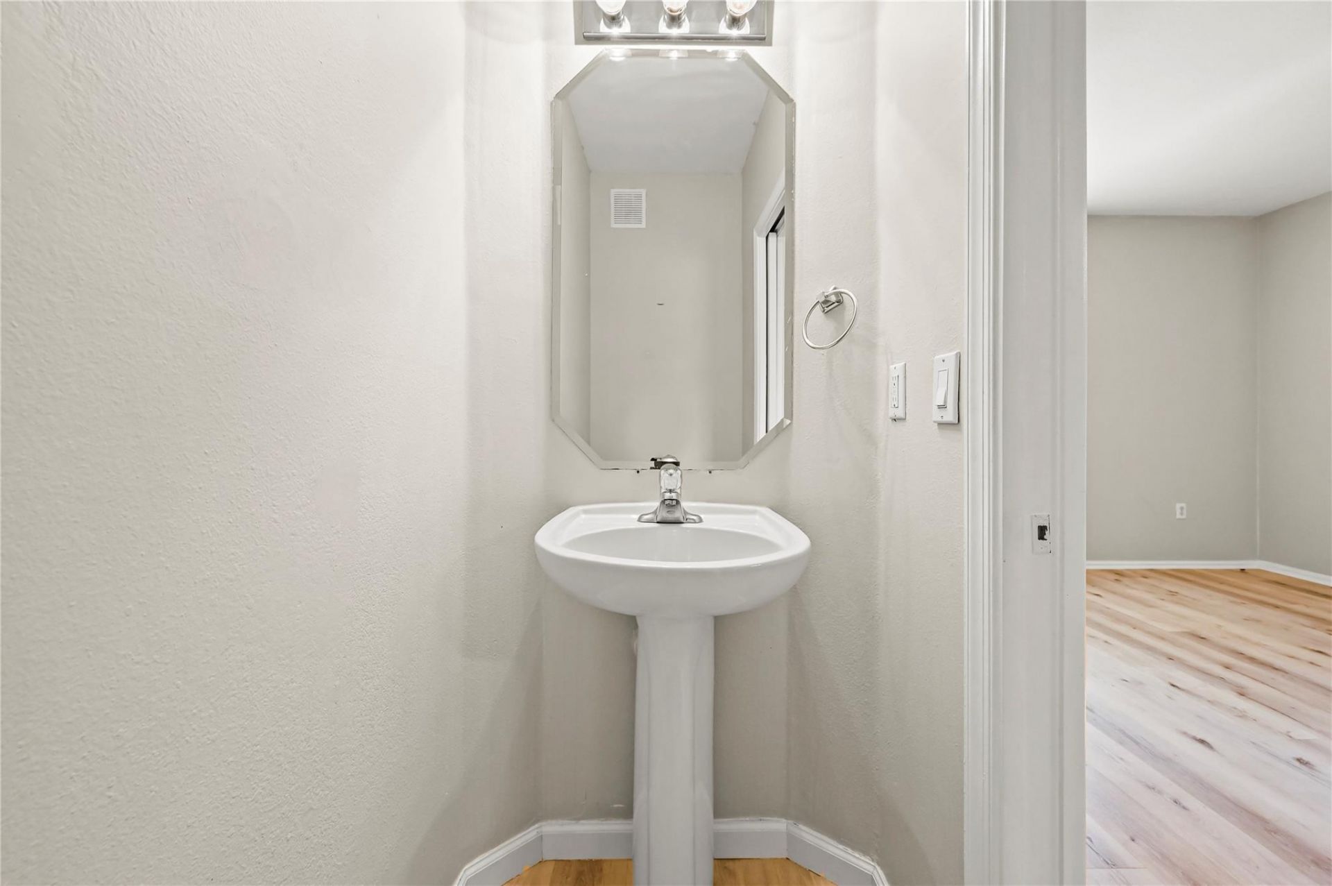 2827 SW 83rd Terrace, Unit 102, Miramar, FL 33025 Photo