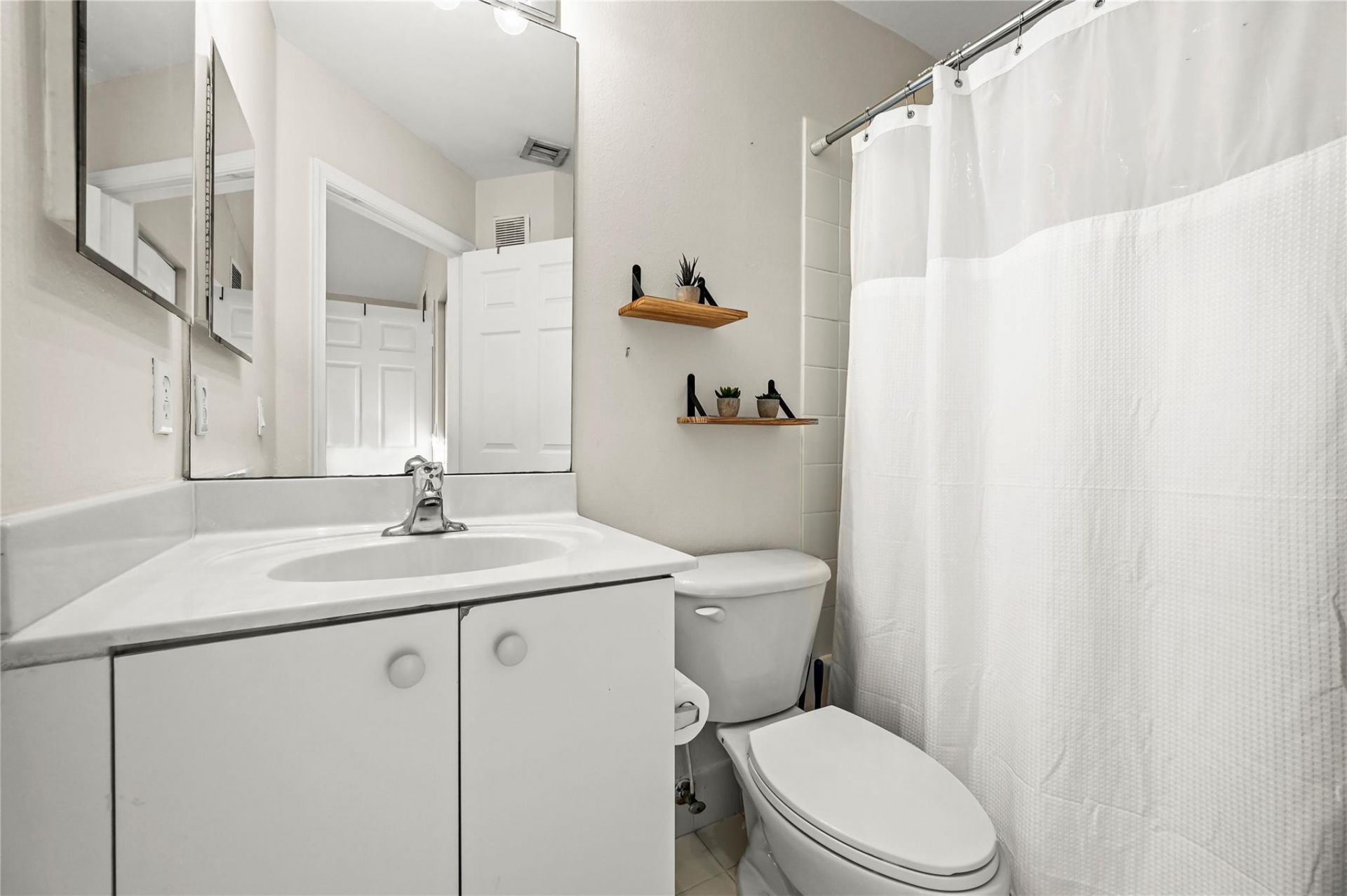 2827 SW 83rd Terrace, Unit 102, Miramar, FL 33025 Photo