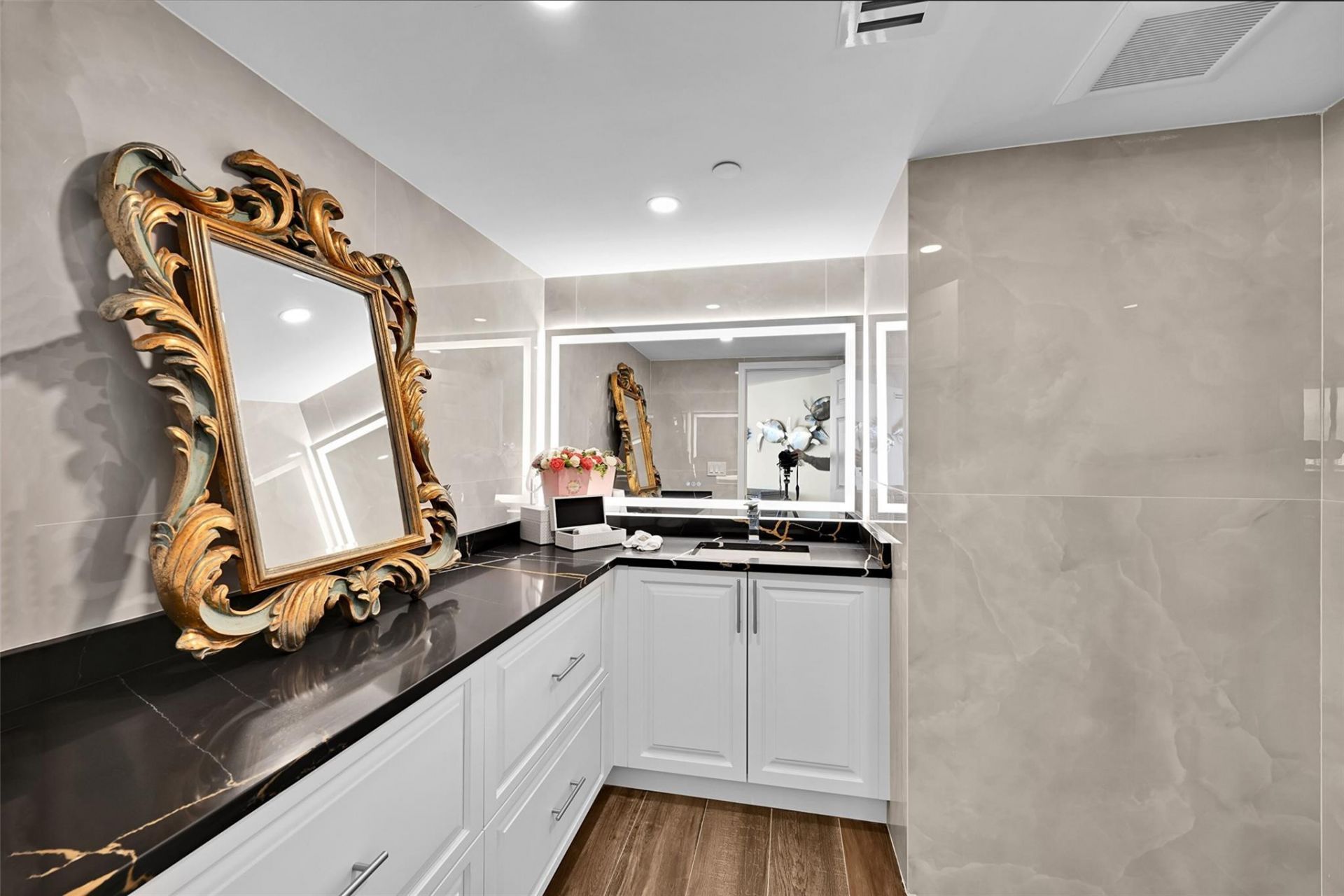 19667 Turnberry Way, Unit 20GR, Miami, FL 33180 Photo