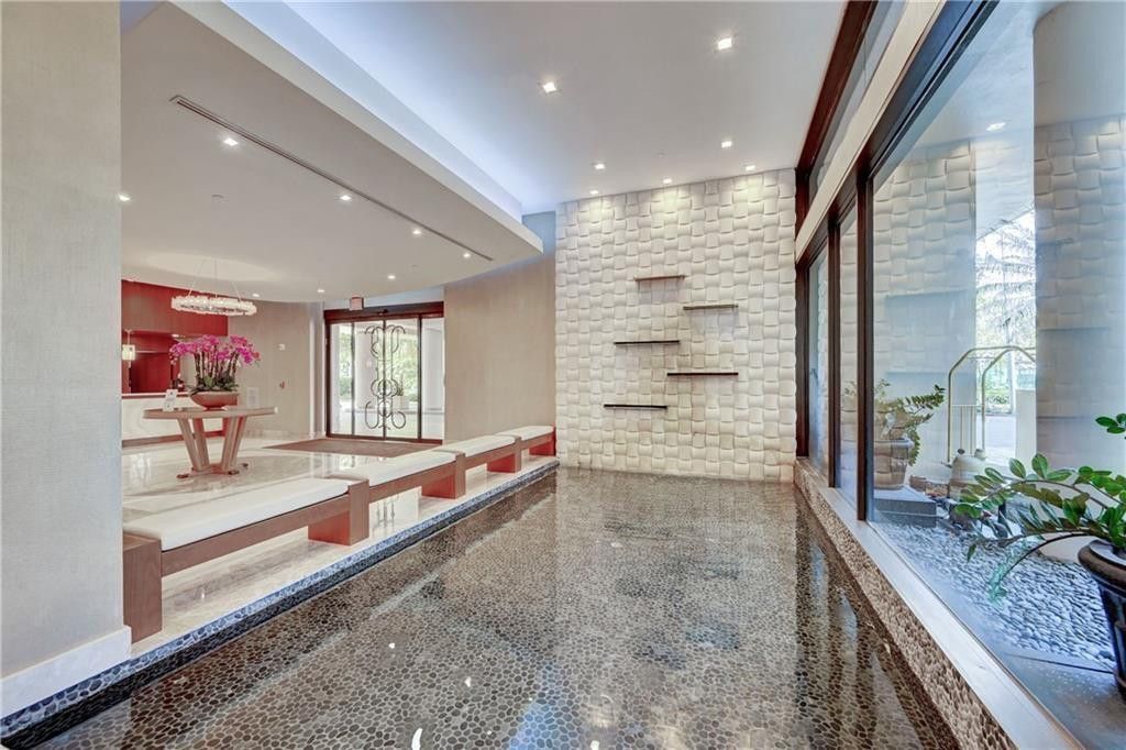 19667 Turnberry Way, Unit 20GR, Miami, FL 33180 Photo