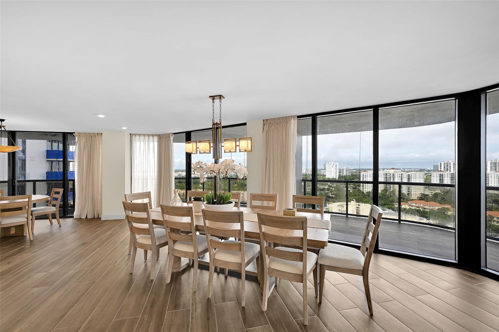 19667 Turnberry Way, Unit 20GR, Miami, FL 33180 Photo