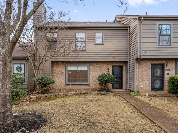 1654 SHADOW MOSS LN, Unit 22, Germantown, TN 38138