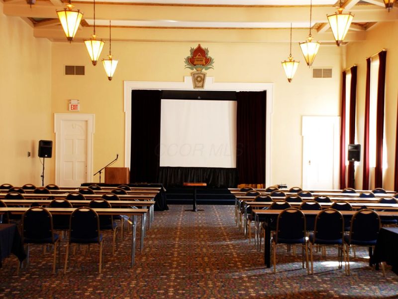 32 N 4th Street , Columbus, OH 43215 Photo 3