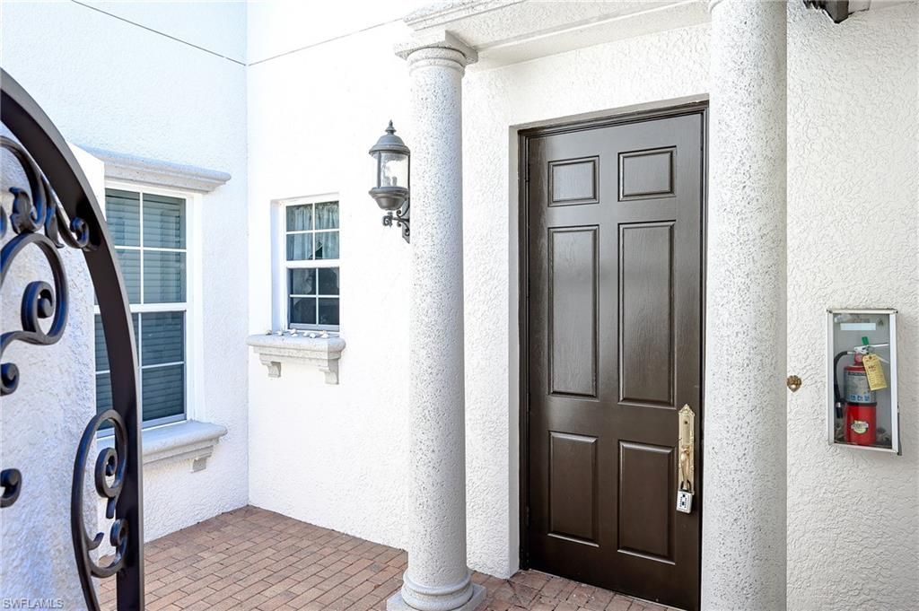 3745 Montreux Ln, Unit 3-202, Naples, FL 34114 Photo