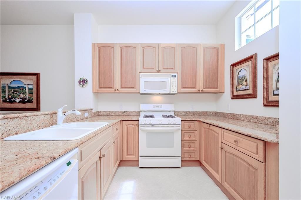 3745 Montreux Ln, Unit 3-202, Naples, FL 34114 Photo