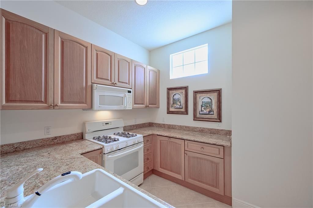 3745 Montreux Ln, Unit 3-202, Naples, FL 34114 Photo