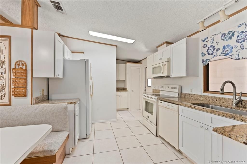 8205 Cinnamon Lane, Port Saint Lucie, FL 34952 Photo