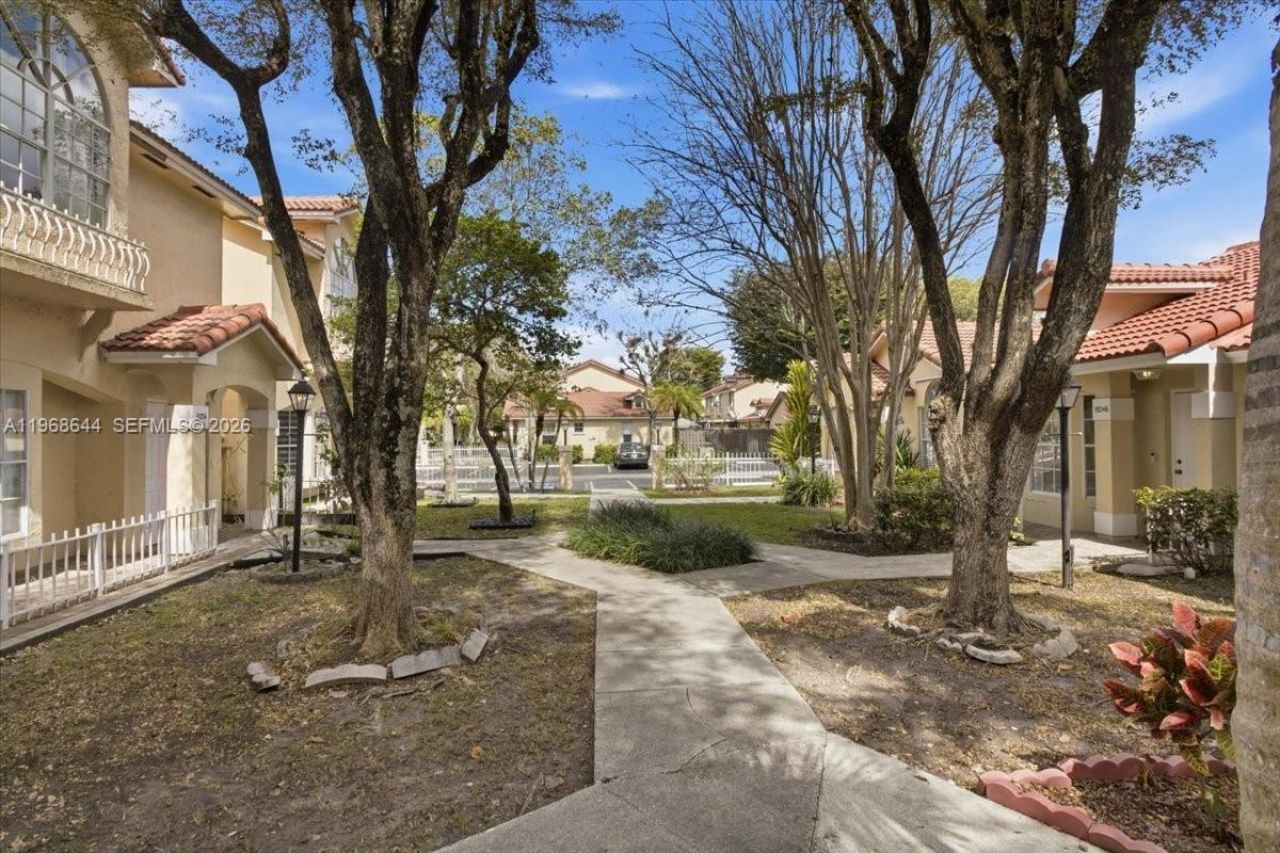 15246 SW 111th St, Miami, FL 33196 Photo