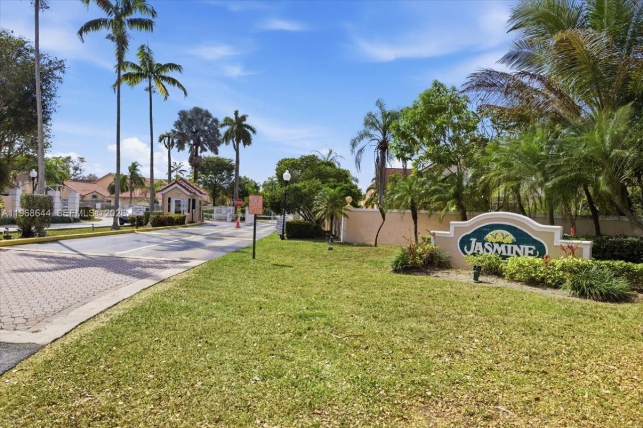 15246 SW 111th St, Miami, FL 33196 Photo