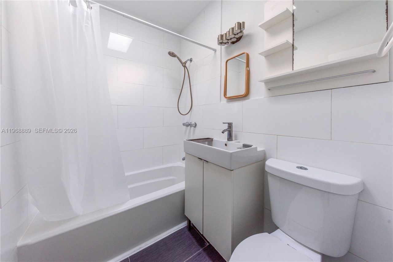 1247 Marseille Dr, Unit 113, Miami Beach, FL 33141 Photo