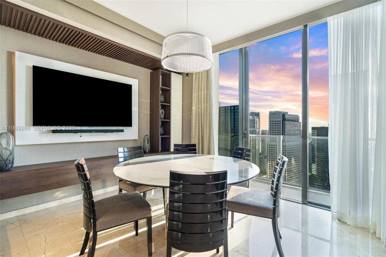 88 SW 7th St , Unit 3801, Miami, FL 33130 Photo