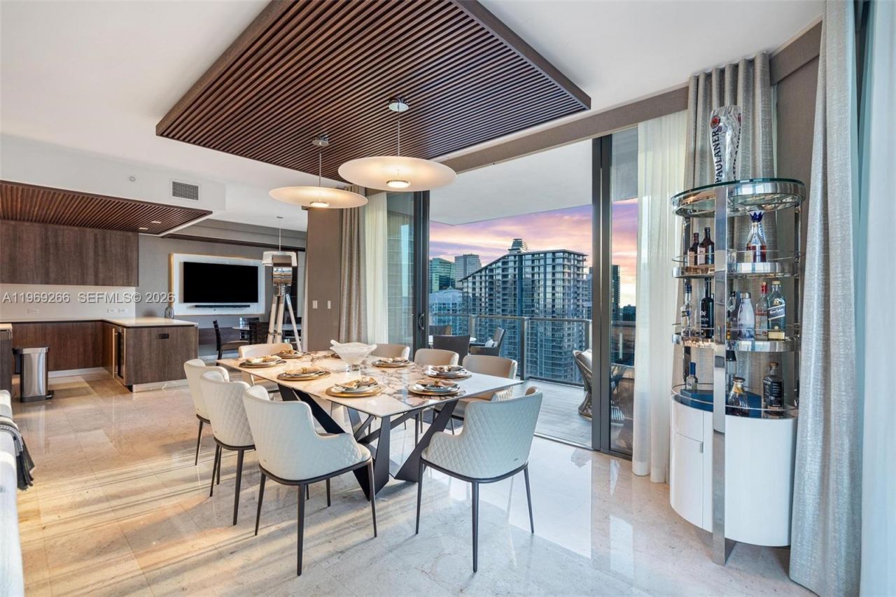 88 SW 7th St , Unit 3801, Miami, FL 33130 Photo