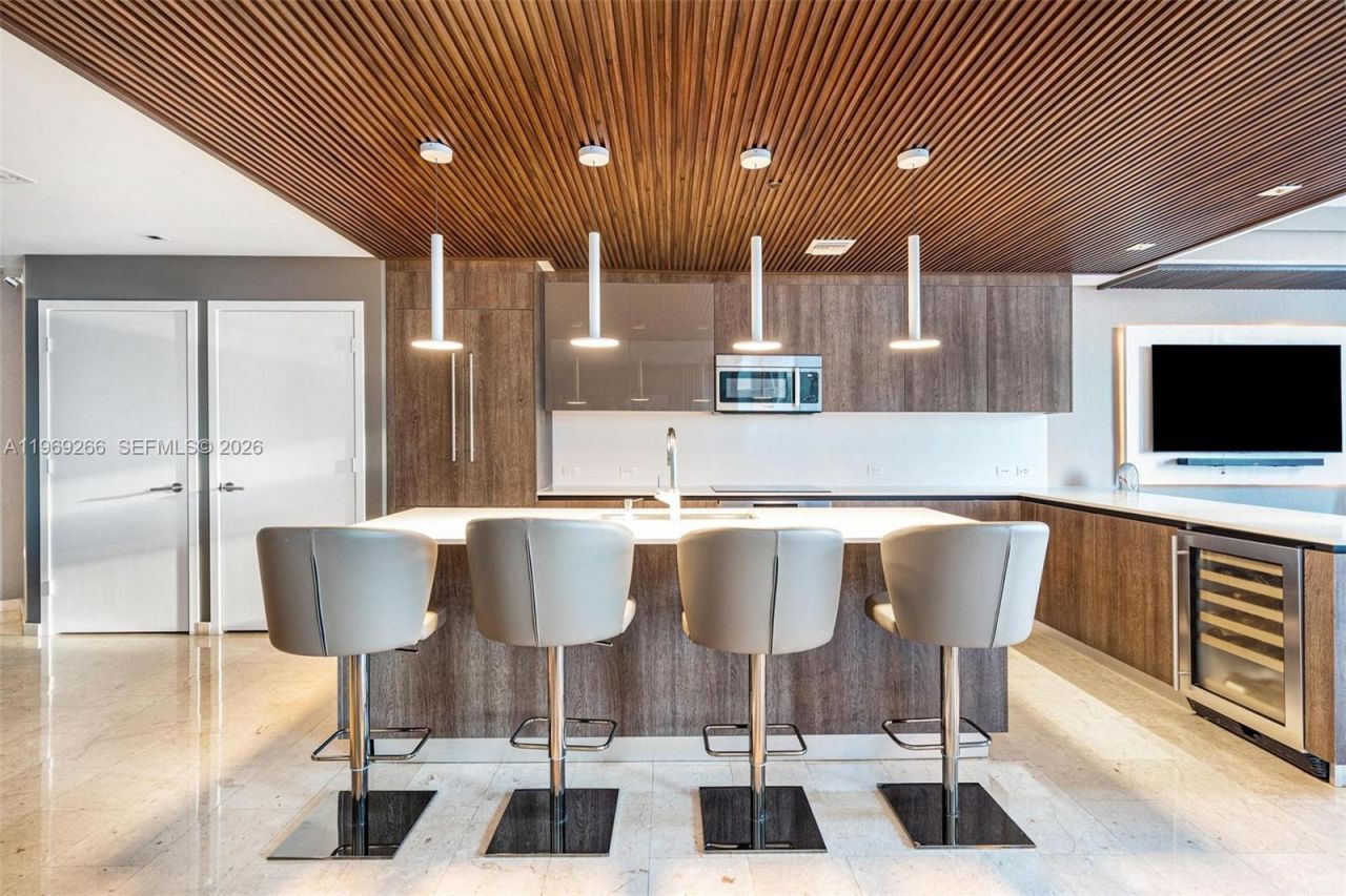 88 SW 7th St , Unit 3801, Miami, FL 33130 Photo