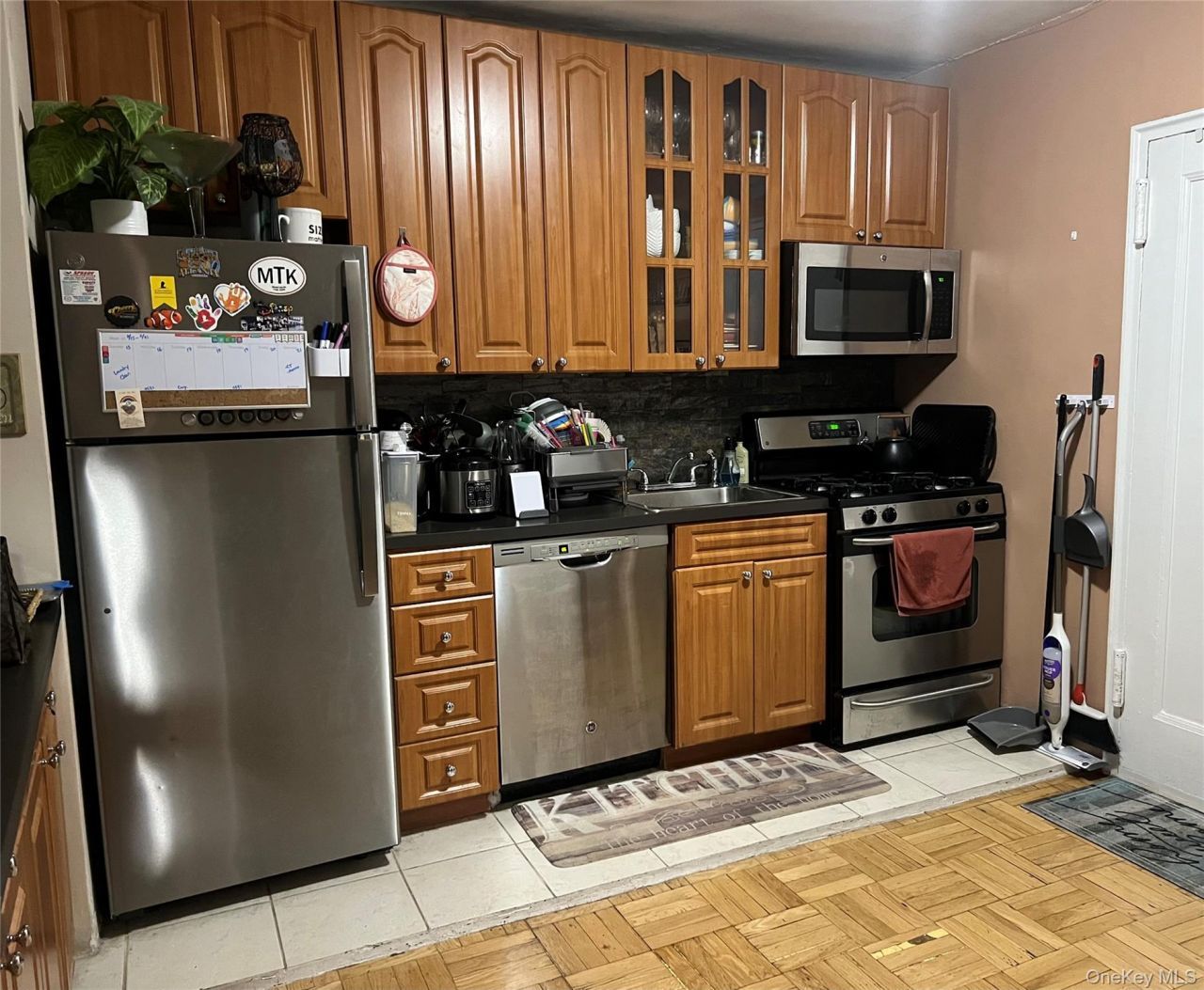 162-41 Powell's Cove Boulevard, Unit 1L, Whitestone, NY 11357 Main Photo