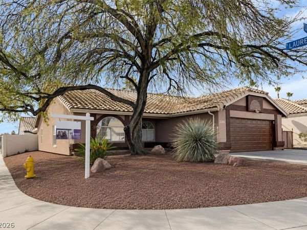 2305 Lone Ridge Court, North Las Vegas, NV 89032