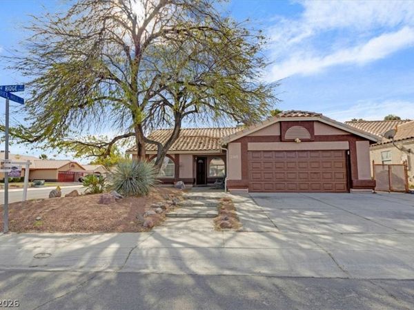2305 Lone Ridge Court , North Las Vegas, NV 89032