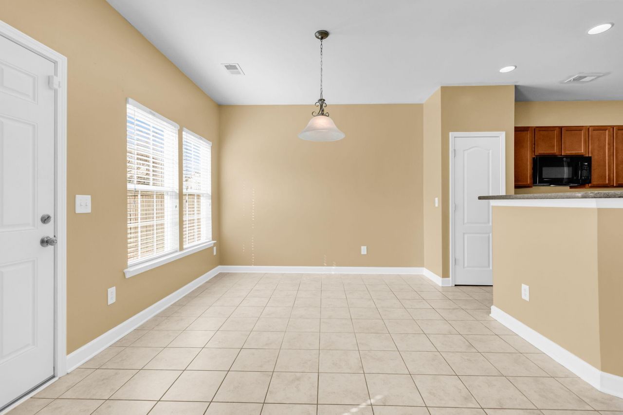 115 Longford Drive Photo 10